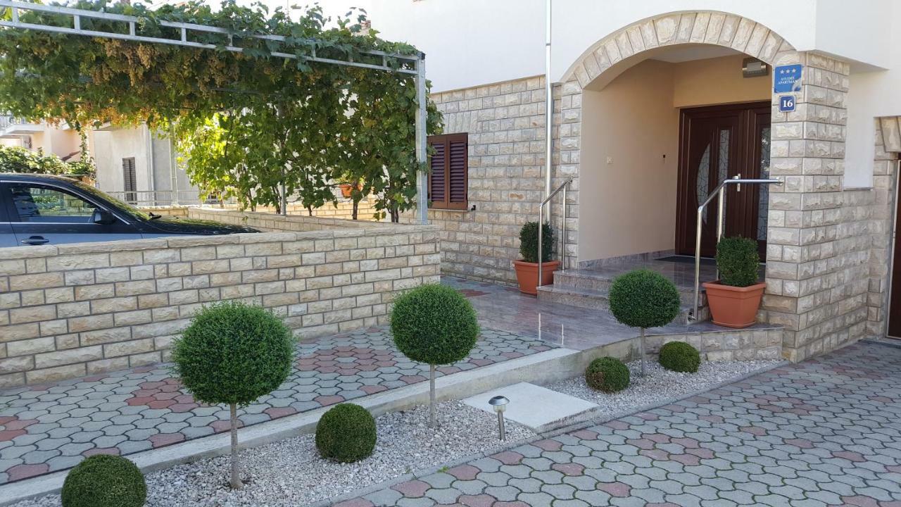 Apartmani M&M Biograd Na Moru Exterior photo